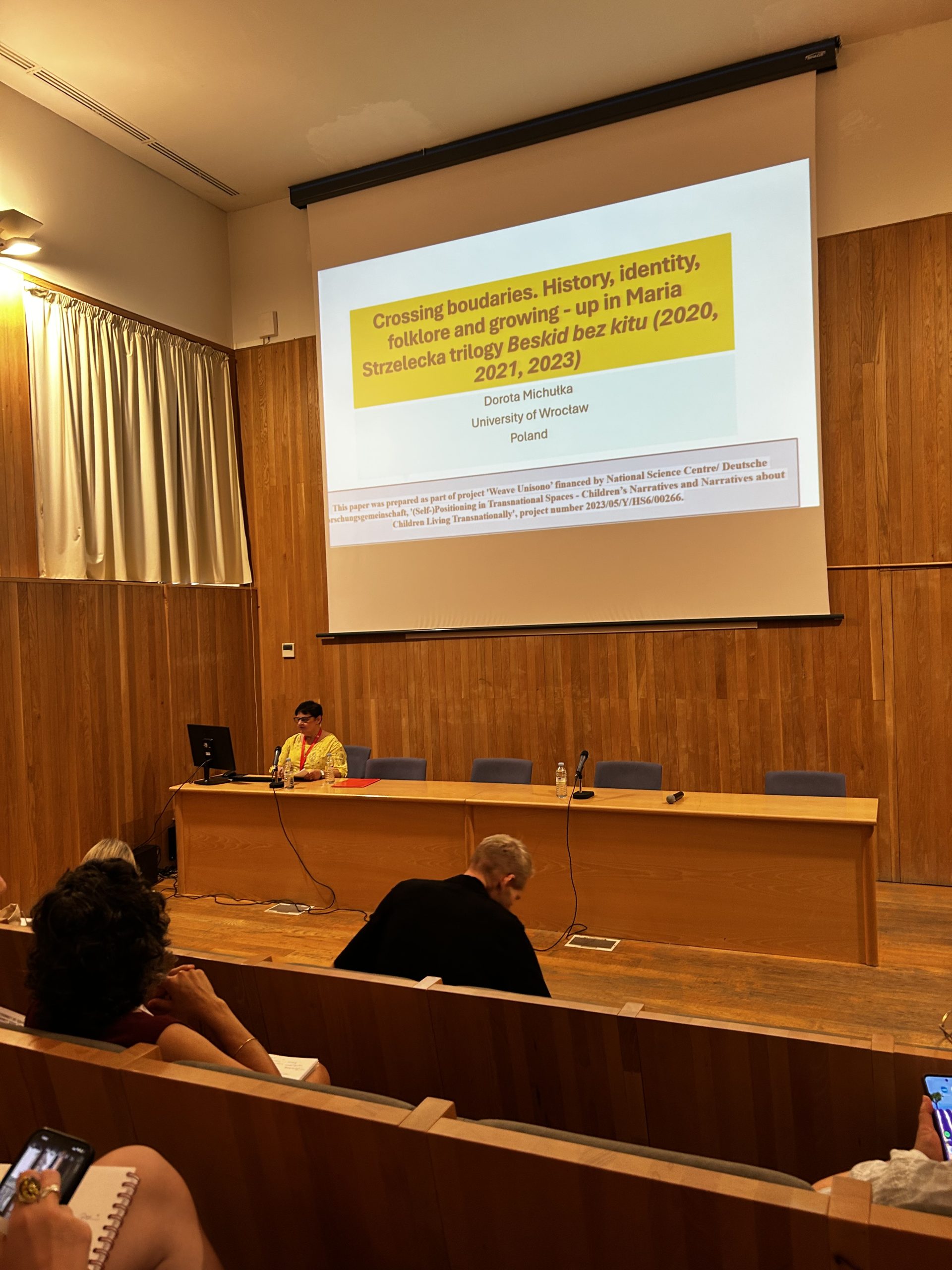 wystąpienie kobieta